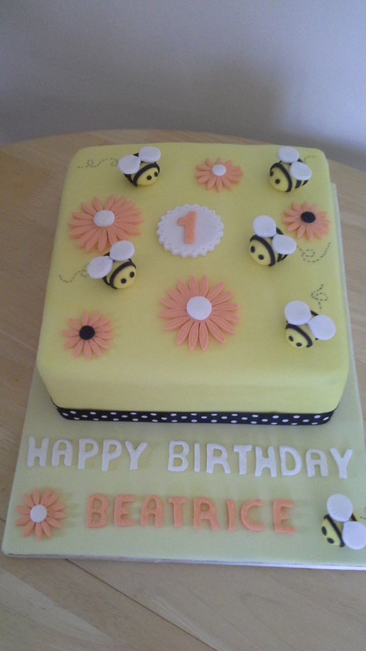 Bee-cake